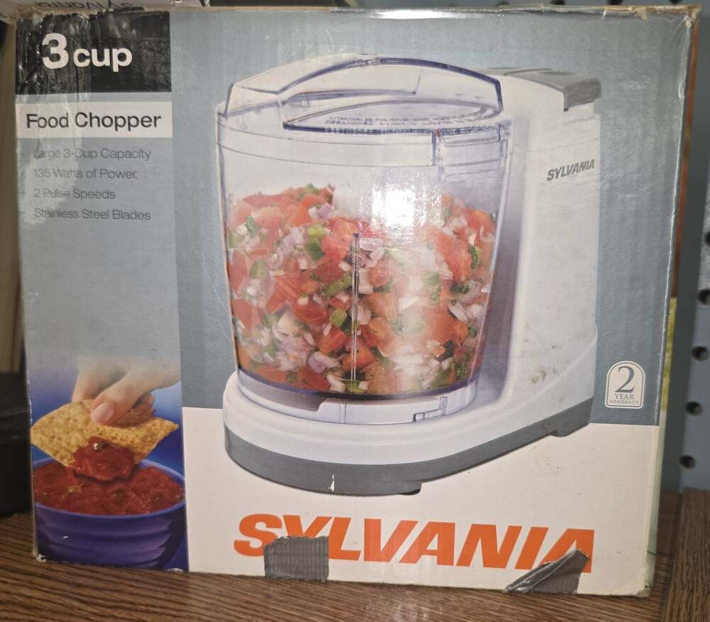 Sylvania 3 Cup Electric Food Chopper 2-Speed White/Clear w/ Bowl & Lid